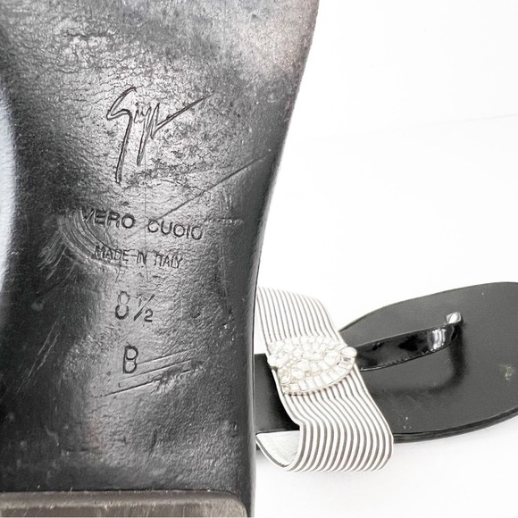 Giuseppe Zanotti Diamond Jewel thong flats black and white - Picture 8 of 8